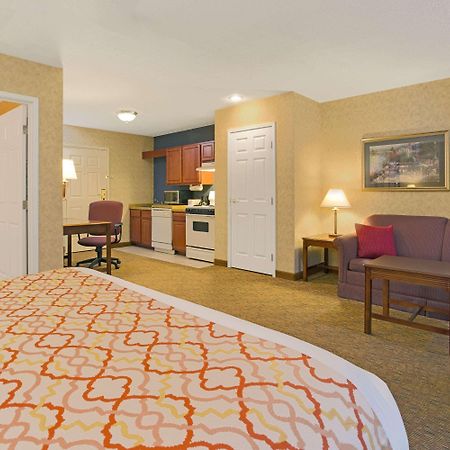 Hawthorn Suites By Wyndham Cincinnati/Шаронвілл Екстер'єр фото