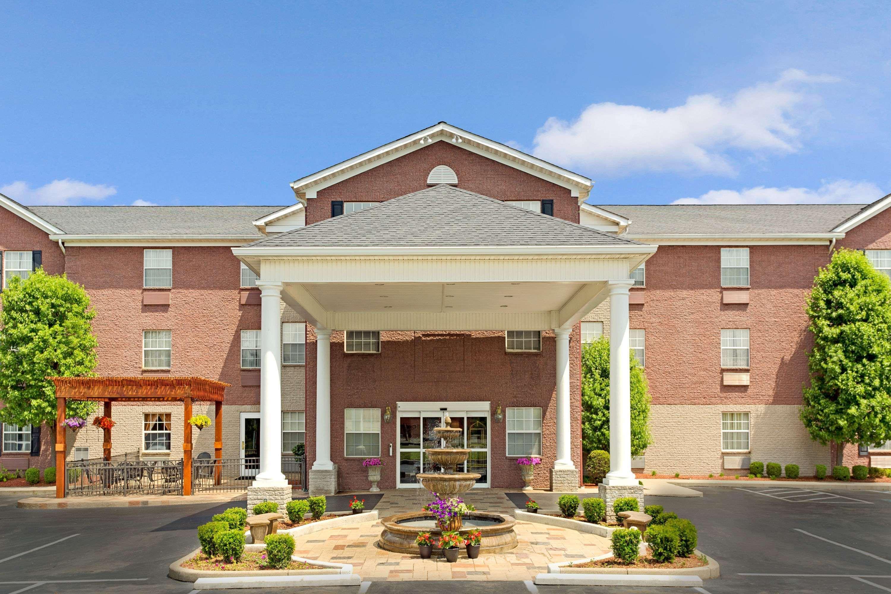 Hawthorn Suites By Wyndham Cincinnati/Шаронвілл Екстер'єр фото