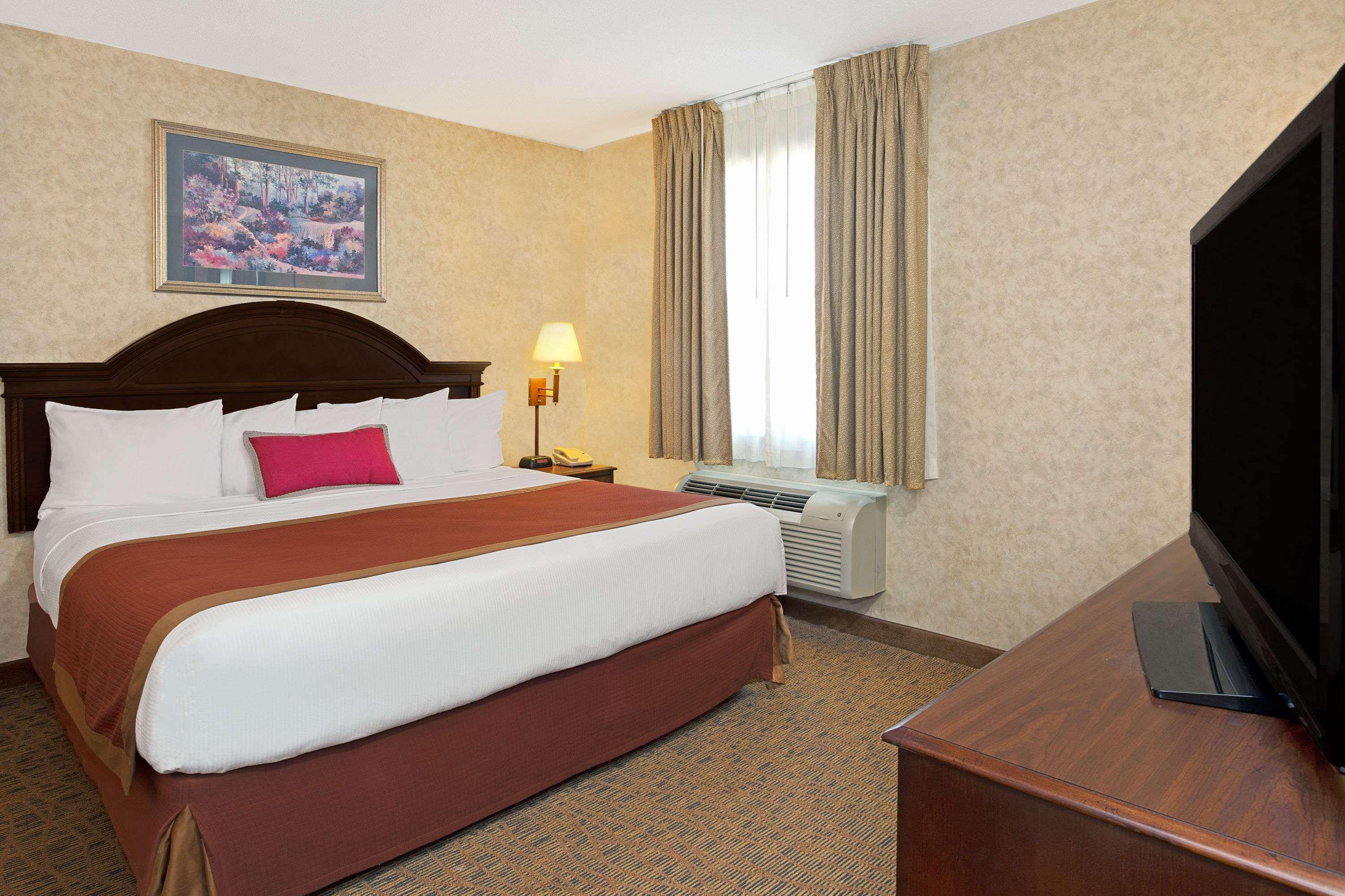 Hawthorn Suites By Wyndham Cincinnati/Шаронвілл Екстер'єр фото