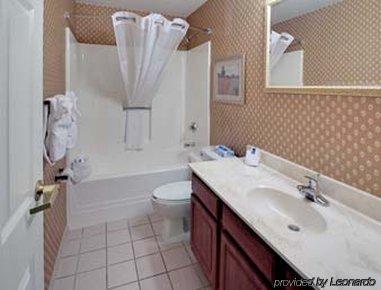Hawthorn Suites By Wyndham Cincinnati/Шаронвілл Номер фото